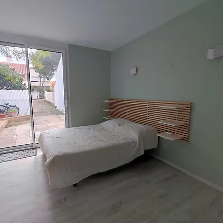 De Plain Pied Rénovée à 150m De La Plage, Climatisée Et Avec Wifi - Fr-1-776-3 *