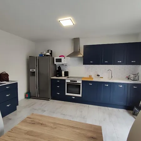 De Plain Pied Rénovée à 150m De La Plage, Climatisée Et Avec Wifi - Fr-1-776-3 Villa *